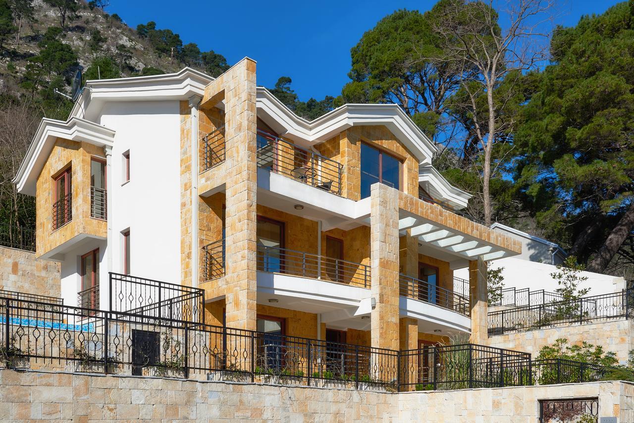 Apartments Residence Portofino Kotor Buitenkant foto